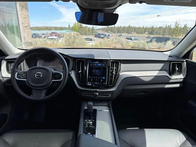 2025 Volvo XC60 B5 Plus