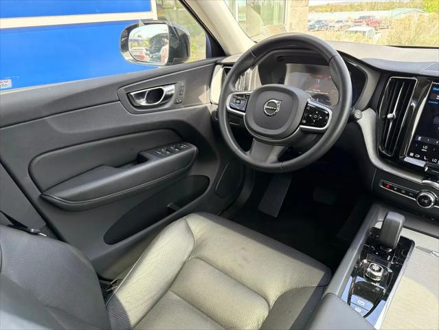 2025 Volvo XC60 B5 Plus