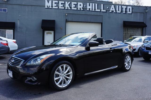 2015 INFINITI Q60 Base for sale in Germantown, WI