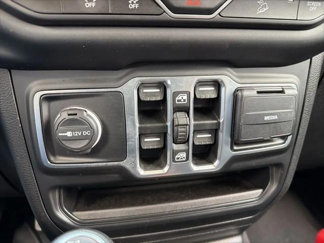 2020 Jeep Wrangler Sahara Altitude 4x4