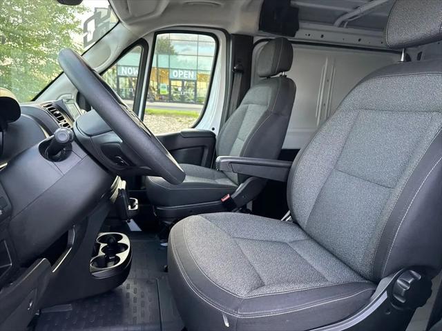2025 Ram ProMaster Cargo Van Tradesman Low Roof 136" WB w/Pass Seat