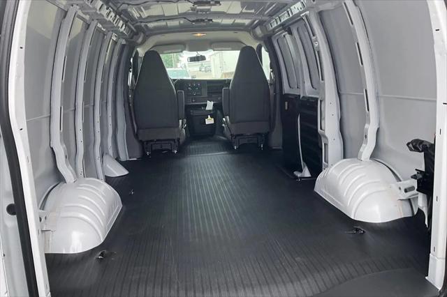 2026 GMC Savana Cargo 2500 Regular Wheelbase, Work Van, RWD