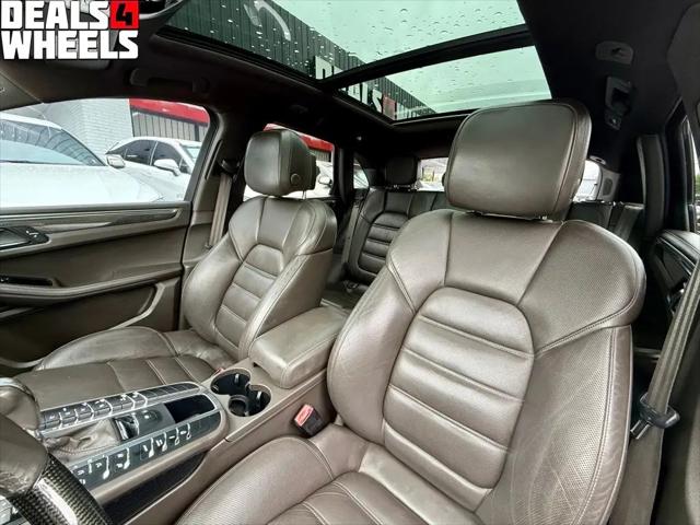 2015 Porsche Macan S