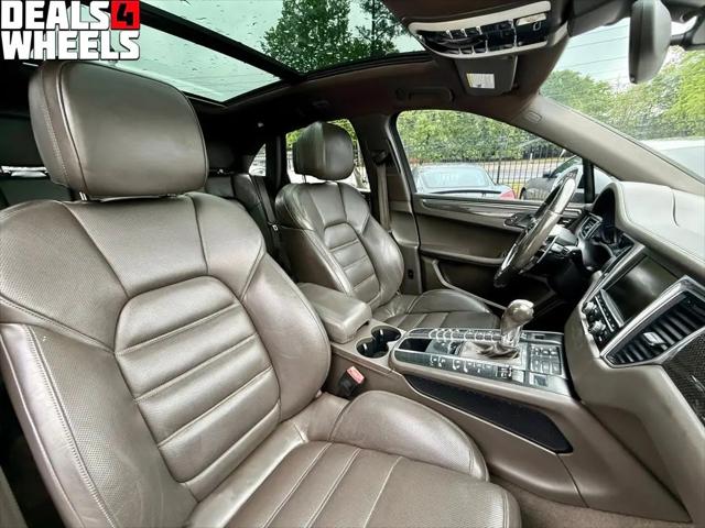 2015 Porsche Macan S