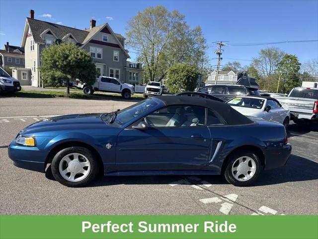 1999 Ford Mustang Base