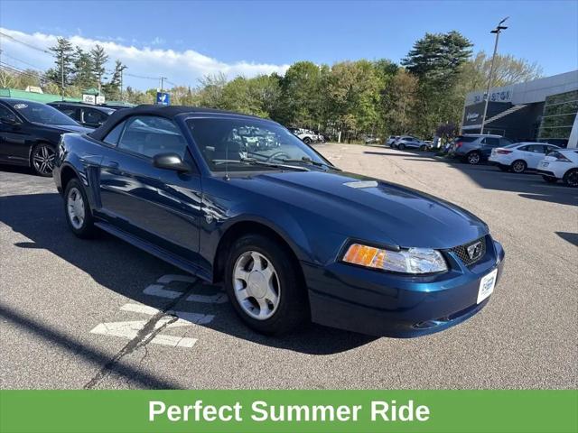 1999 Ford Mustang Base