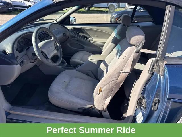 1999 Ford Mustang Base