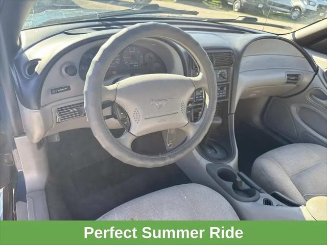 1999 Ford Mustang Base