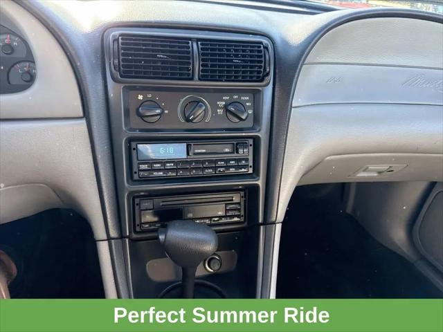 1999 Ford Mustang Base