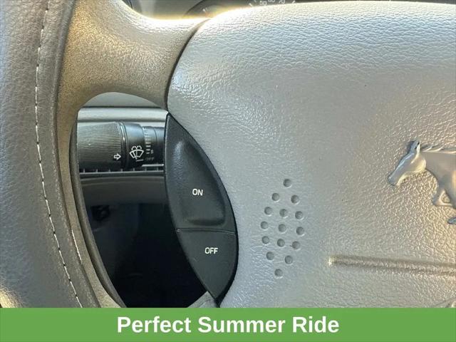 1999 Ford Mustang Base
