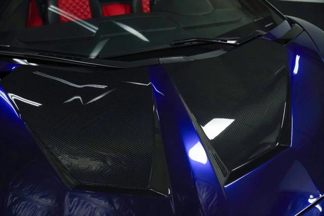 2017 Lamborghini Aventador LP700-4
