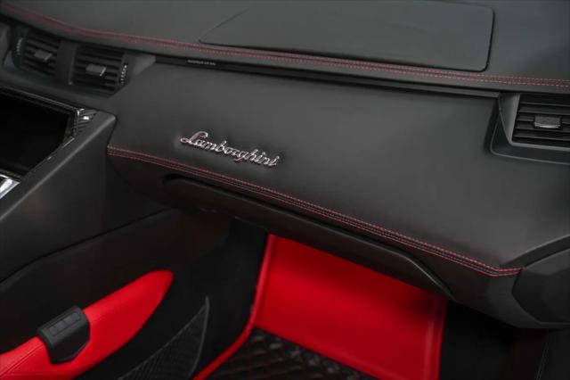 2017 Lamborghini Aventador LP700-4