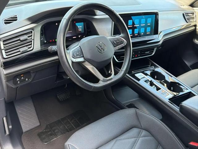 2024 Volkswagen Atlas Cross Sport 2.0T SE w/Technology