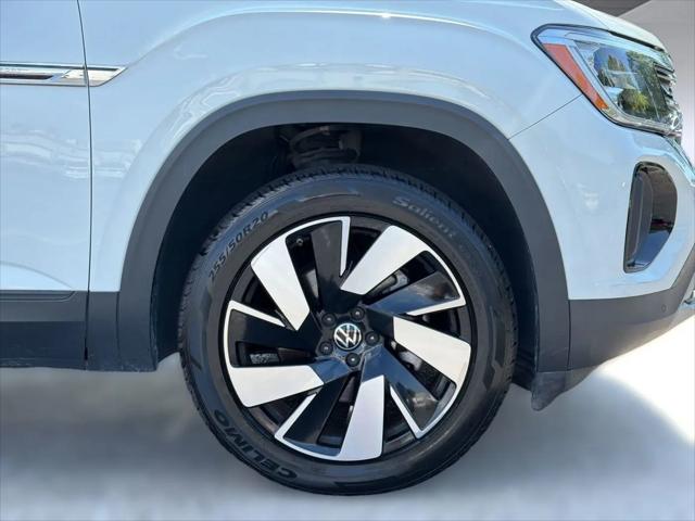2024 Volkswagen Atlas Cross Sport 2.0T SE w/Technology