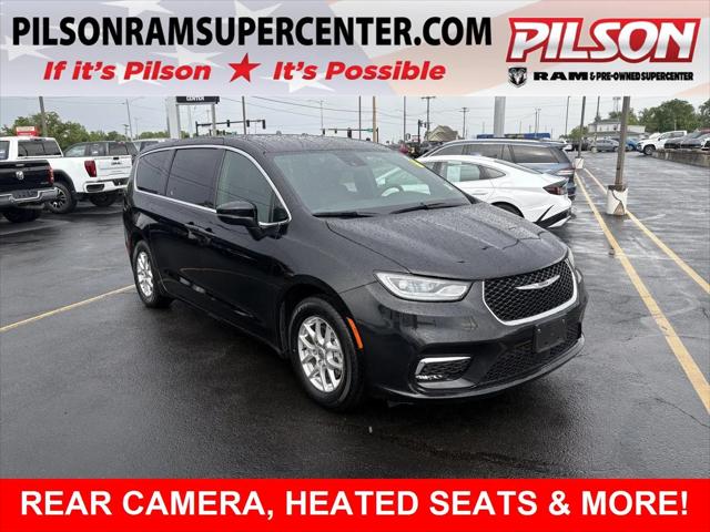 2025 Chrysler Pacifica Select for sale in Charleston, IL
