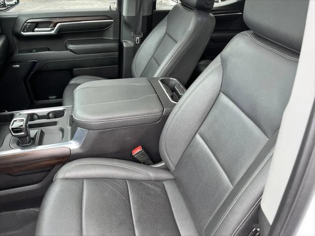2024 GMC Sierra 1500 4WD Crew Cab Short Box SLT