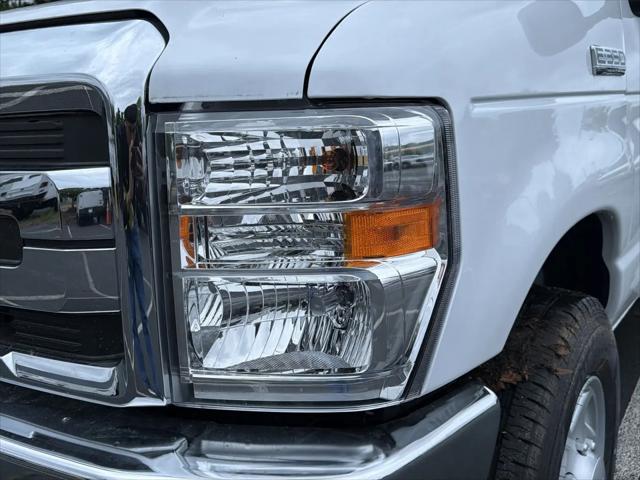 2026 Ford E-350 Cutaway E-Series Cutaway
