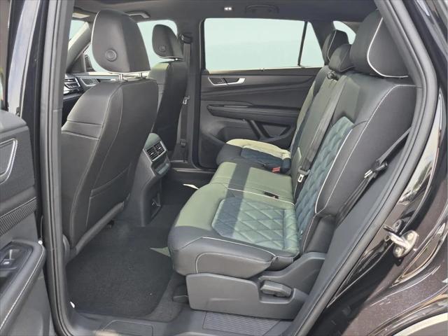 2026 Volkswagen Atlas Cross Sport SEL Premium R-Line