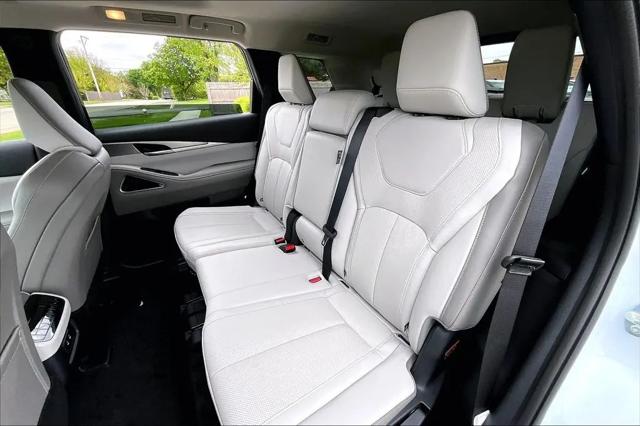 2027 INFINITI QX60 LUXE