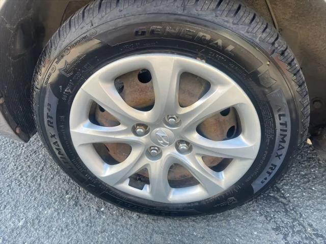 2013 Hyundai Accent GLS