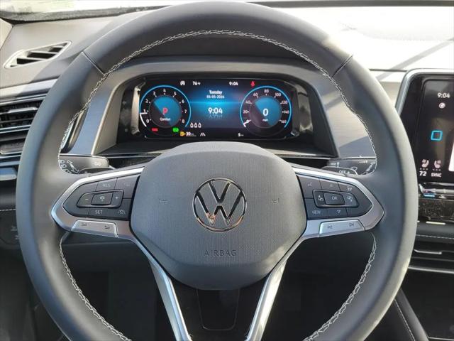 2026 Volkswagen Atlas Cross Sport SE with Technology