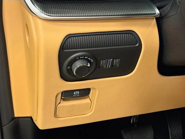 2026 Jeep Grand Wagoneer L Summit Reserve 4x4