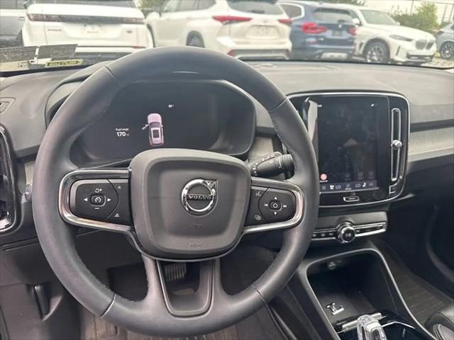 2024 Volvo XC40 B5 Plus Dark Theme