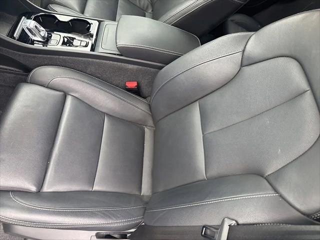 2024 Volvo XC40 B5 Plus Dark Theme