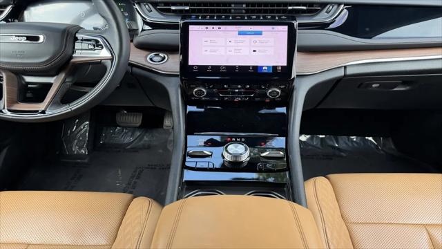 2022 Jeep Grand Cherokee Summit 4x4