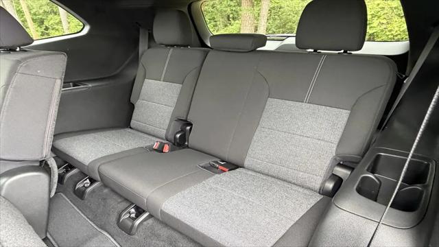 2026 GMC Acadia Elevation FWD