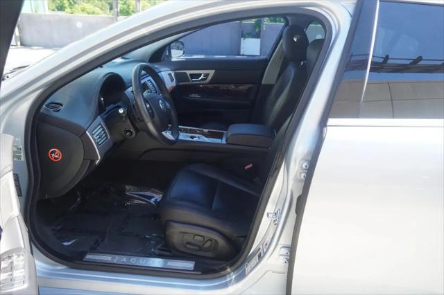 2011 Jaguar XF Premium