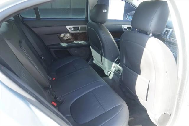 2011 Jaguar XF Premium