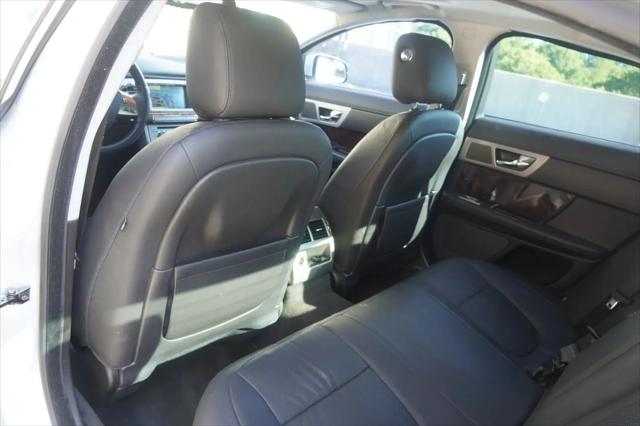 2011 Jaguar XF Premium