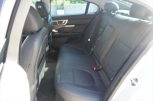 2011 Jaguar XF Premium