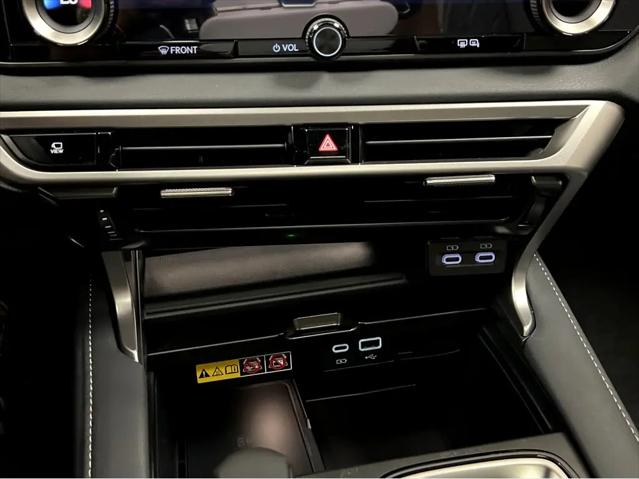 2026 Lexus RX 450h+ Luxury