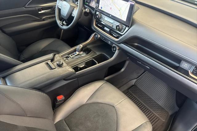 2025 Toyota Grand Highlander Hybrid Limited MAX