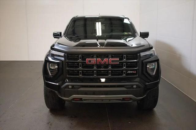 2024 GMC Canyon 4WD AT4