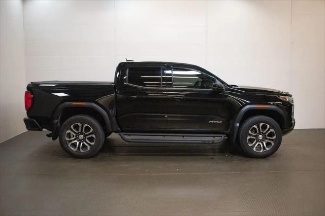 2024 GMC Canyon 4WD AT4