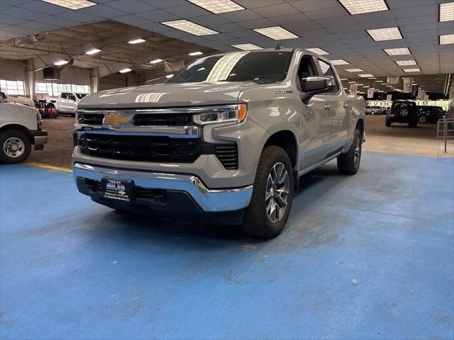 2024 Chevrolet Silverado 1500 4WD Crew Cab Short Bed LT with 2FL