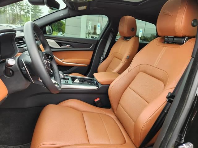 2022 Jaguar XF R-Dynamic SE P300 AWD Automatic