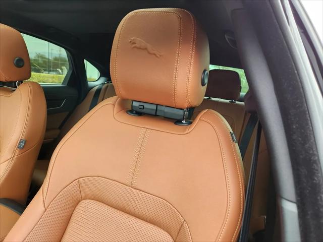 2022 Jaguar XF R-Dynamic SE P300 AWD Automatic