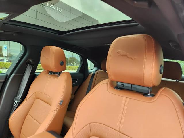 2022 Jaguar XF R-Dynamic SE P300 AWD Automatic