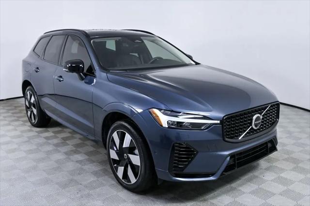2024 Volvo XC60 Recharge T8 Plus Dark Theme