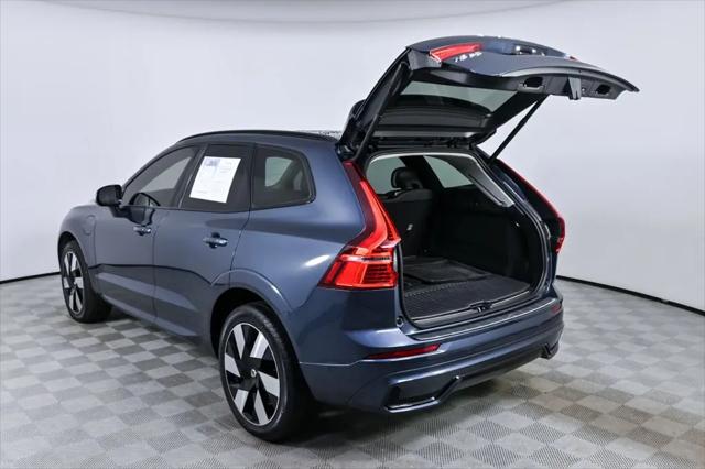 2024 Volvo XC60 Recharge T8 Plus Dark Theme