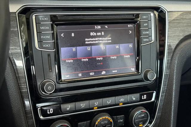 2018 Volkswagen Passat 2.0T SE