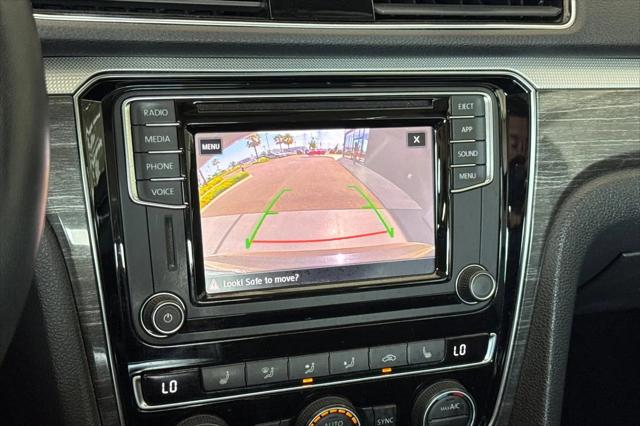2018 Volkswagen Passat 2.0T SE