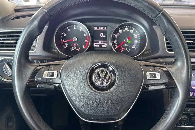 2018 Volkswagen Passat 2.0T SE