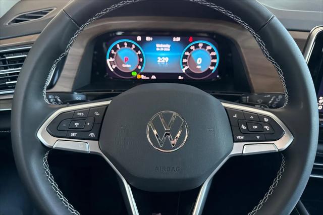 2026 Volkswagen Atlas SE with Technology