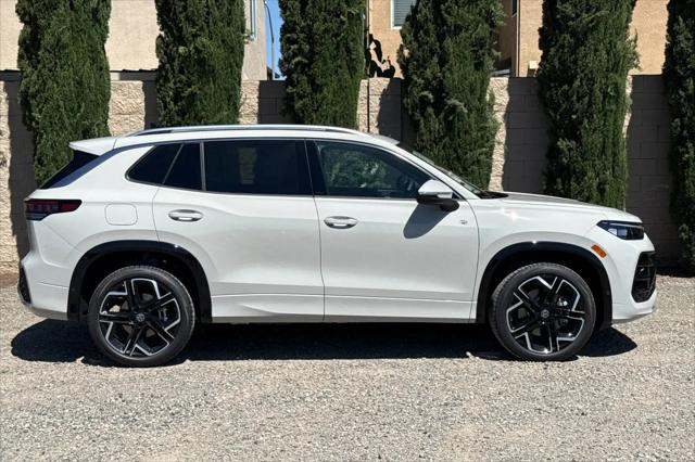 2026 Volkswagen Tiguan SEL R-Line Turbo