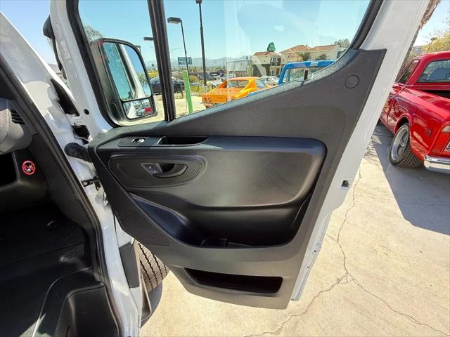 2024 Mercedes-Benz Sprinter 2500 Standard Roof 4-Cyl Diesel
